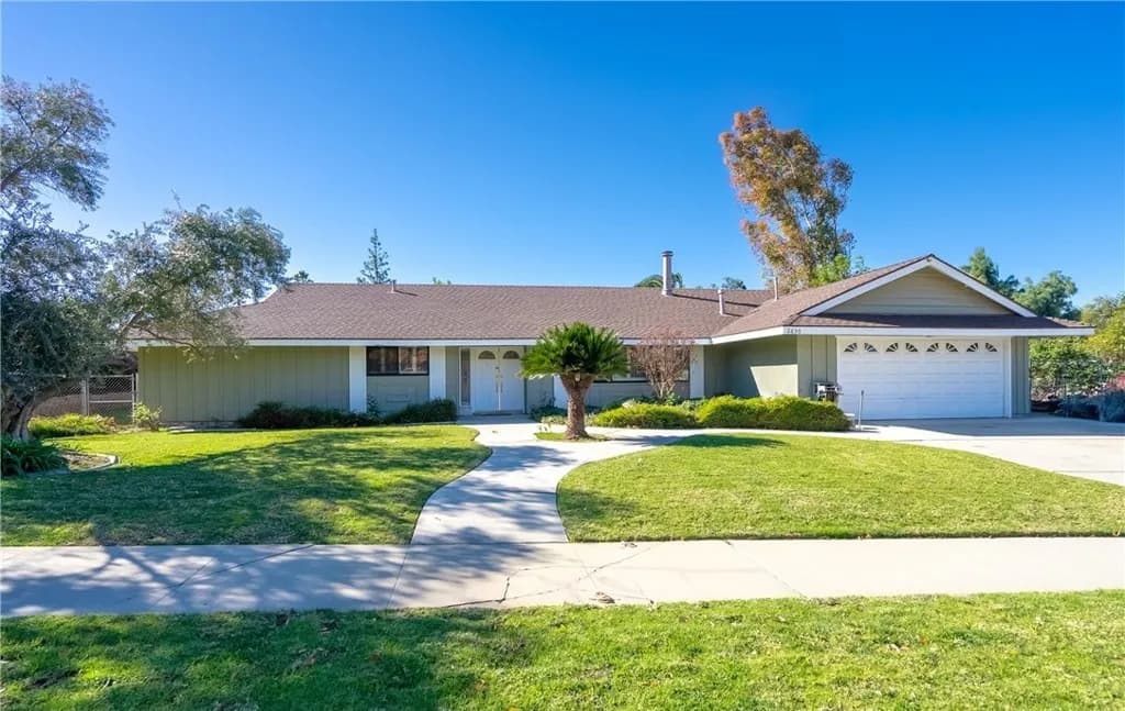 Single family home — house rental in Riverside, CA