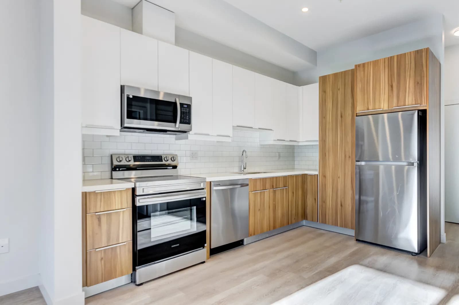 BRAND-NEW LUXURY APARTMENTS FOR RENT
