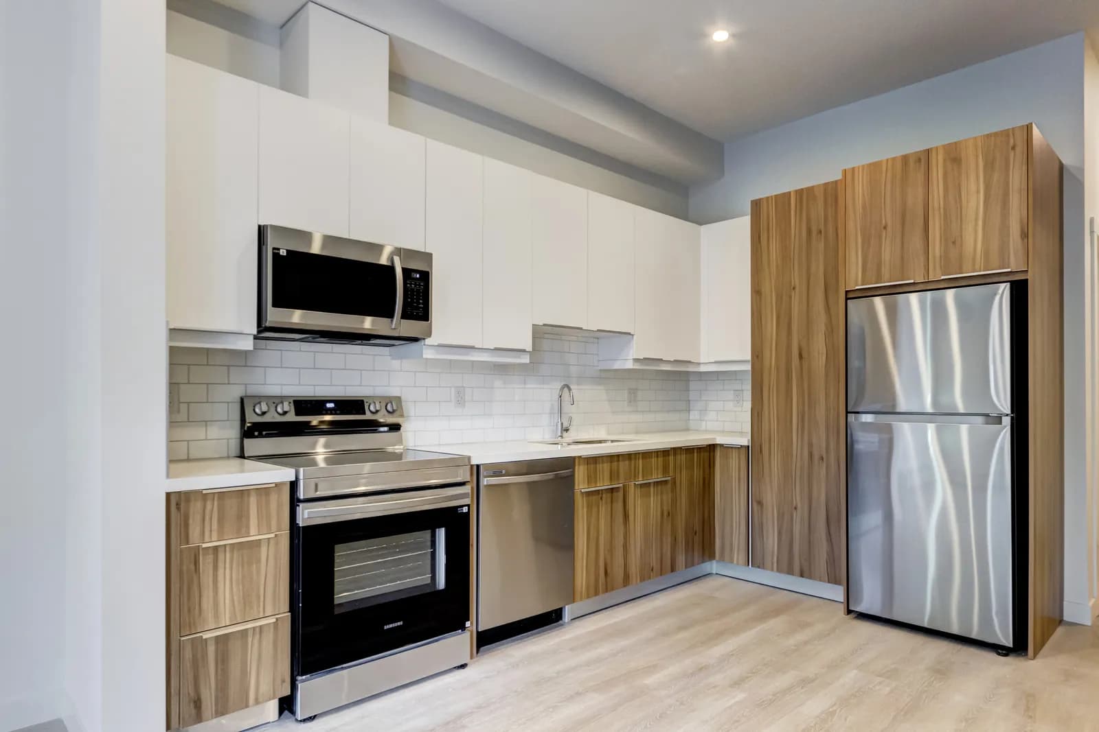 BRAND-NEW LUXURY APARTMENTS FOR RENT