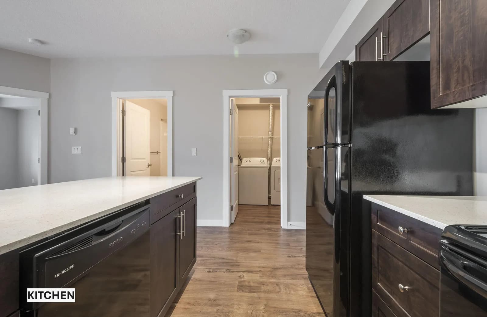 1 BED & 1 BATH APARTMENT