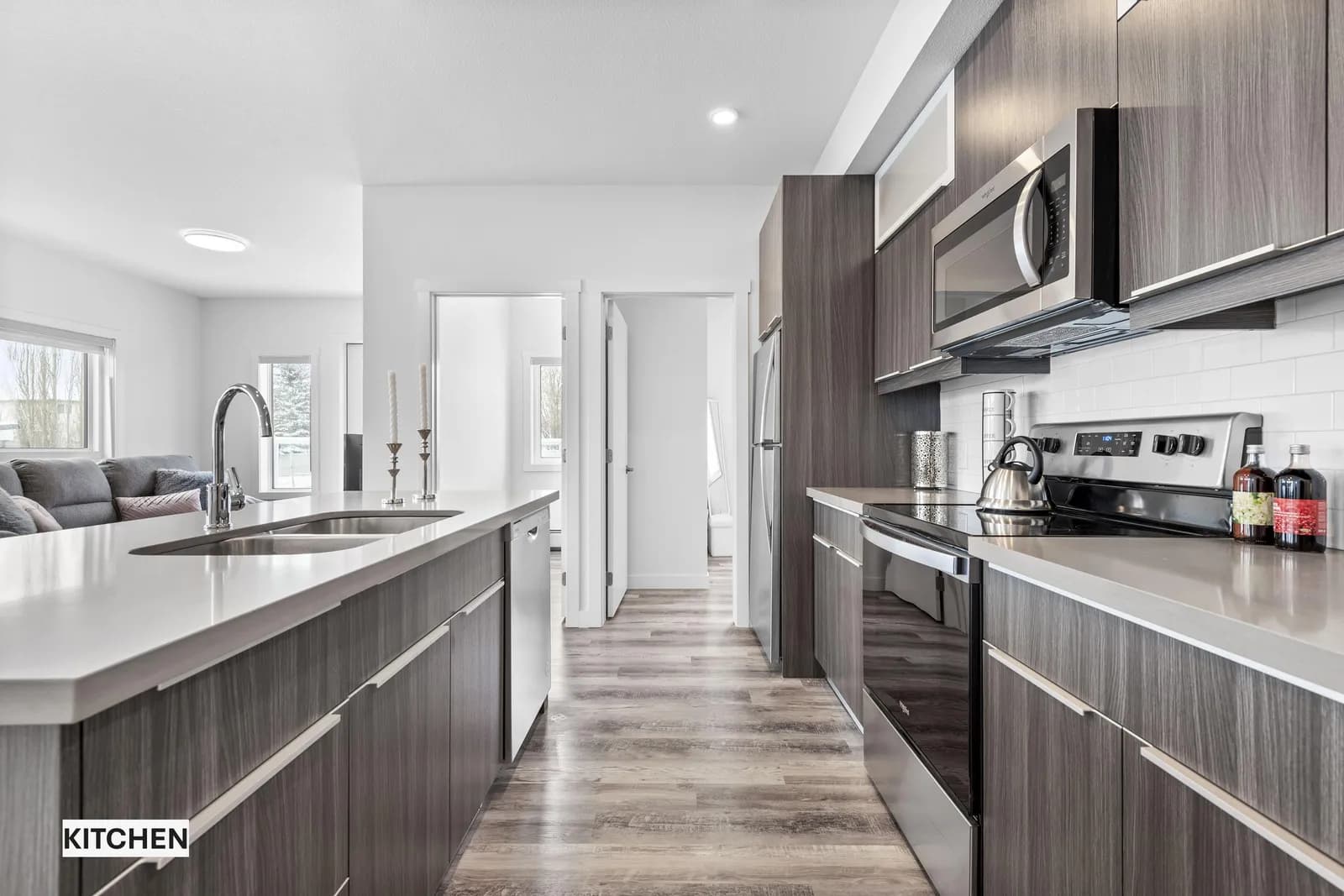 2 BED + DEN + 2 BATH APARTMENT