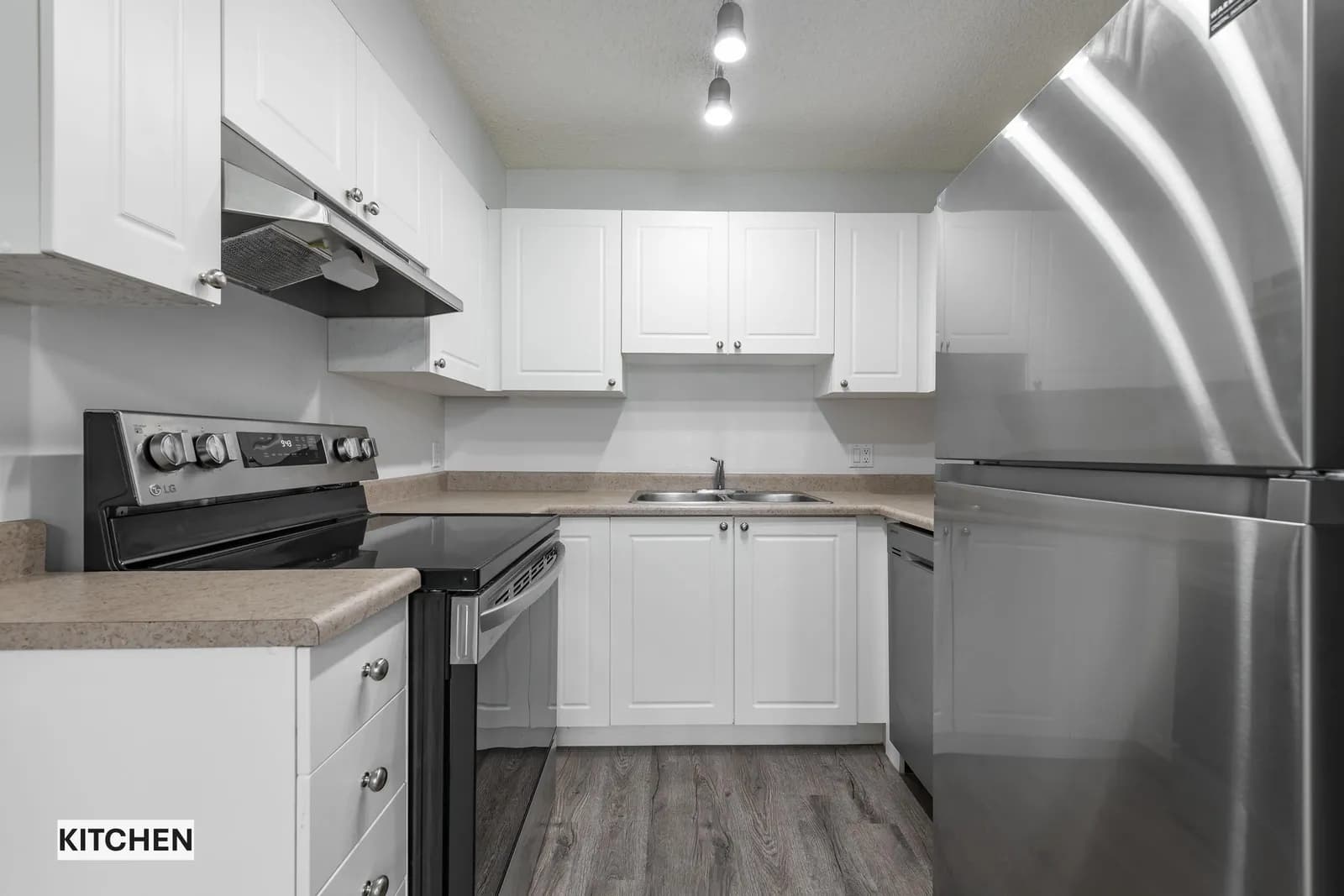 1 BED + 1 BATH APARTMENT