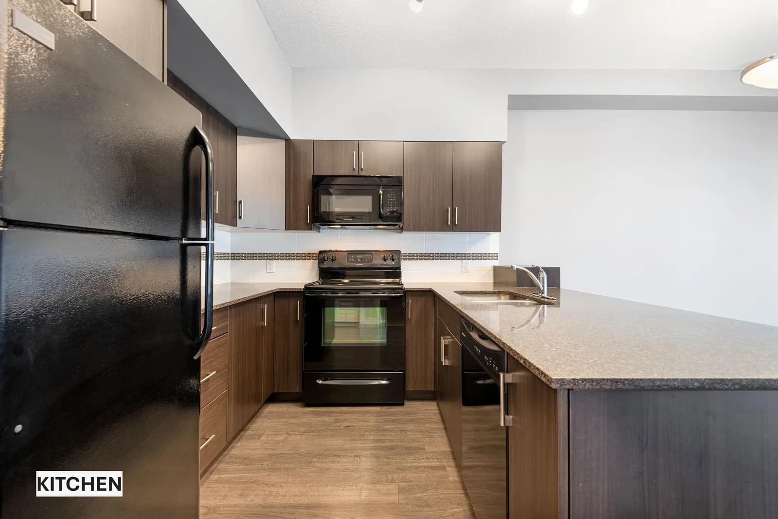1 BED + DEN + 1 BATH APARTMENT