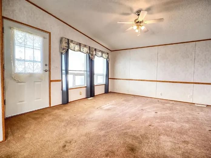House For Rent.