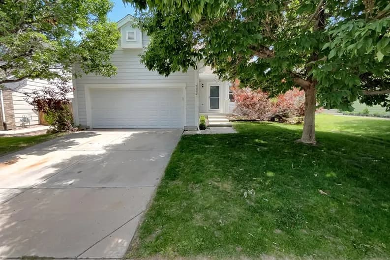 Beautiful 3 Bed 2 Bath Home for Rent – Aurora, CO 80015 | Available Now!