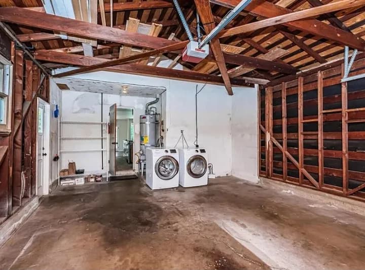 Beautiful Spacious Single Family Home