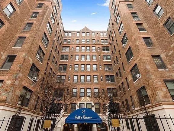 Spacious & Modern 2-Bedroom Apartment for Rent at Gothic Towers
