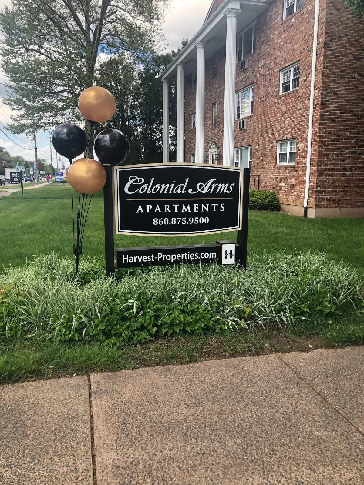 Colonial Arms Apartments