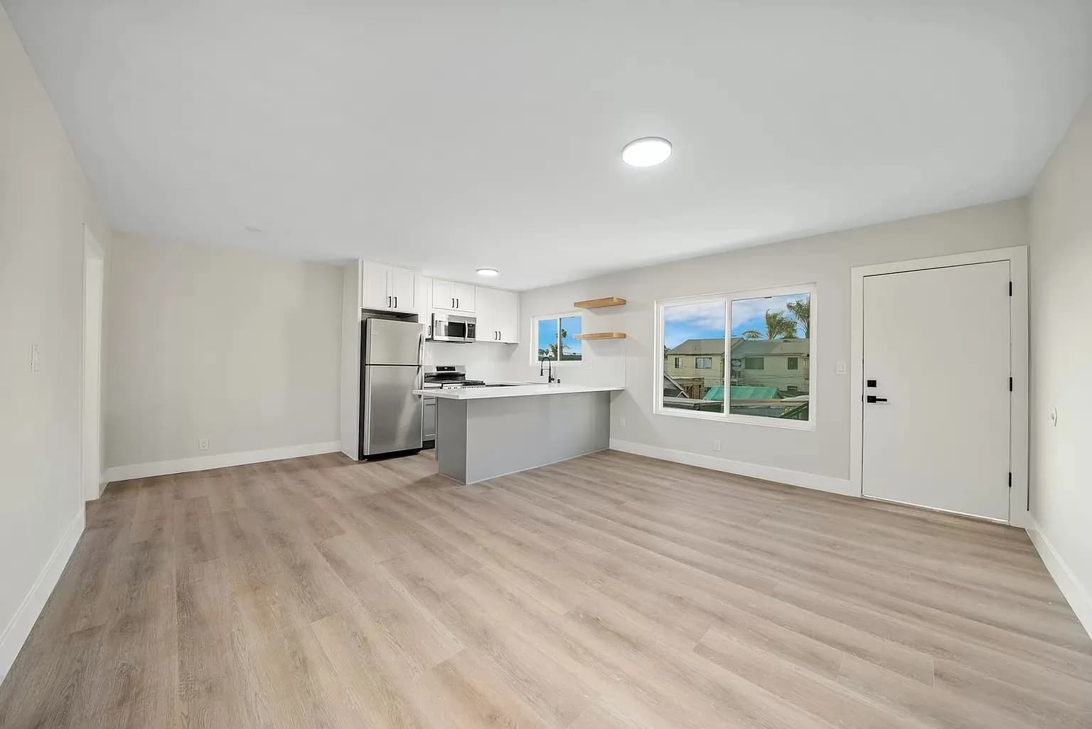 Stunning One-bedroom Apartent