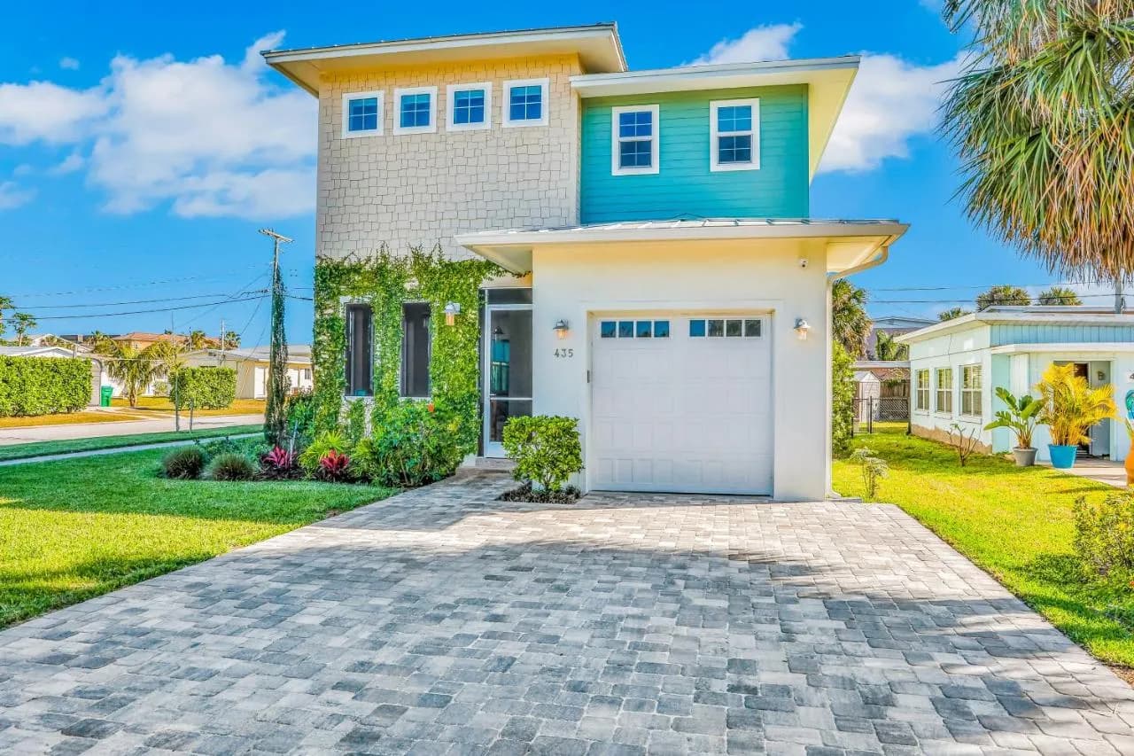 One of a kind, incredible, new/2019 custom built pool home