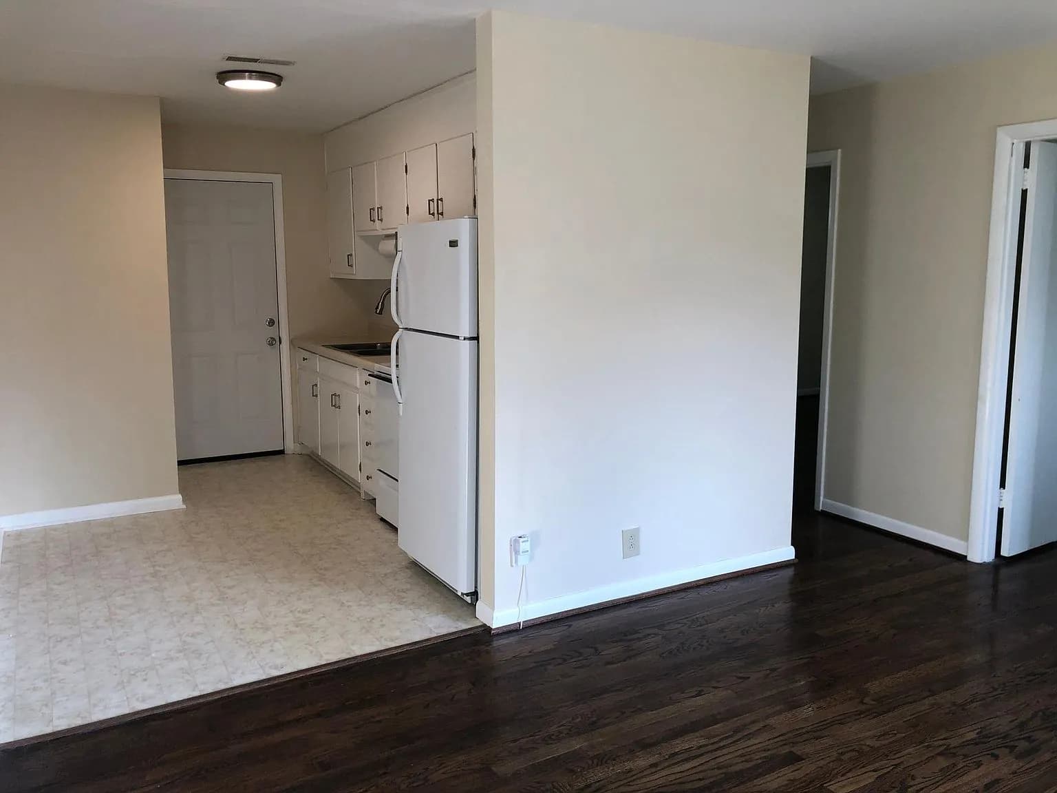 Clean and tasteful 2 BR, 1 BA
