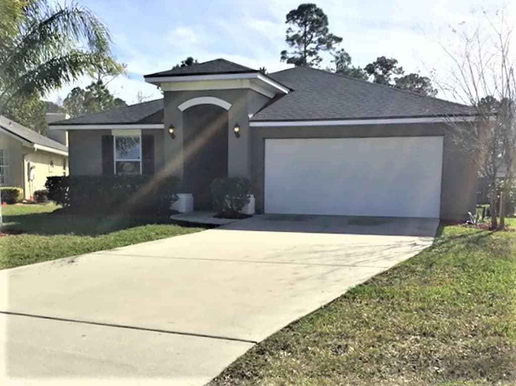 Beautiful single-family home available for rent in St Augustine, Florida | $900/mo