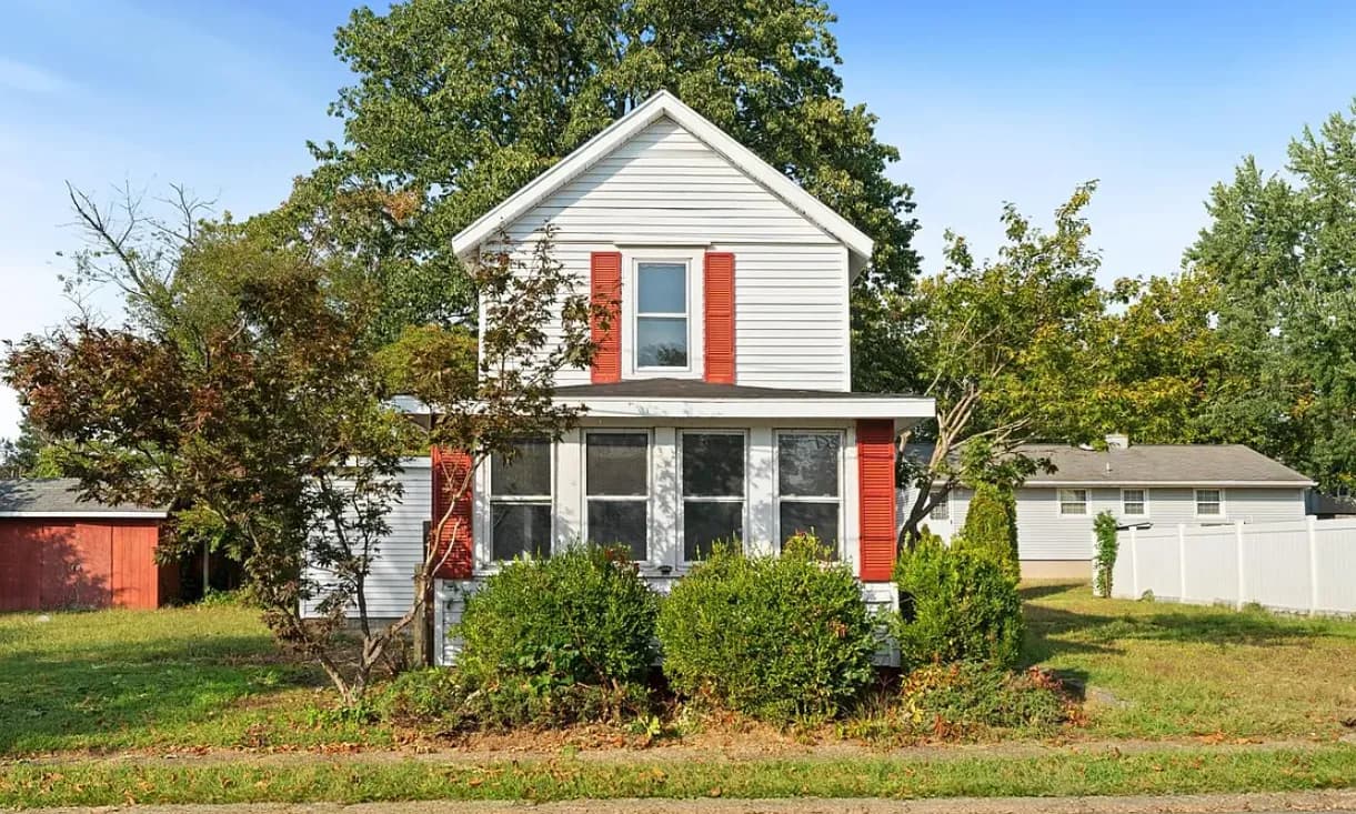2BED 1BATH HOUSE AVAILABLE FOR RENT