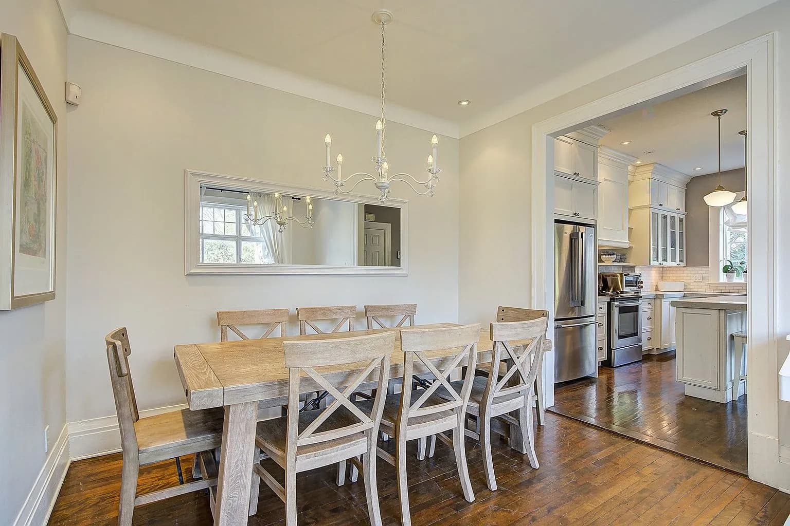 Welcome to this magnificent renovated residence — house rental in Mount Royal, QC