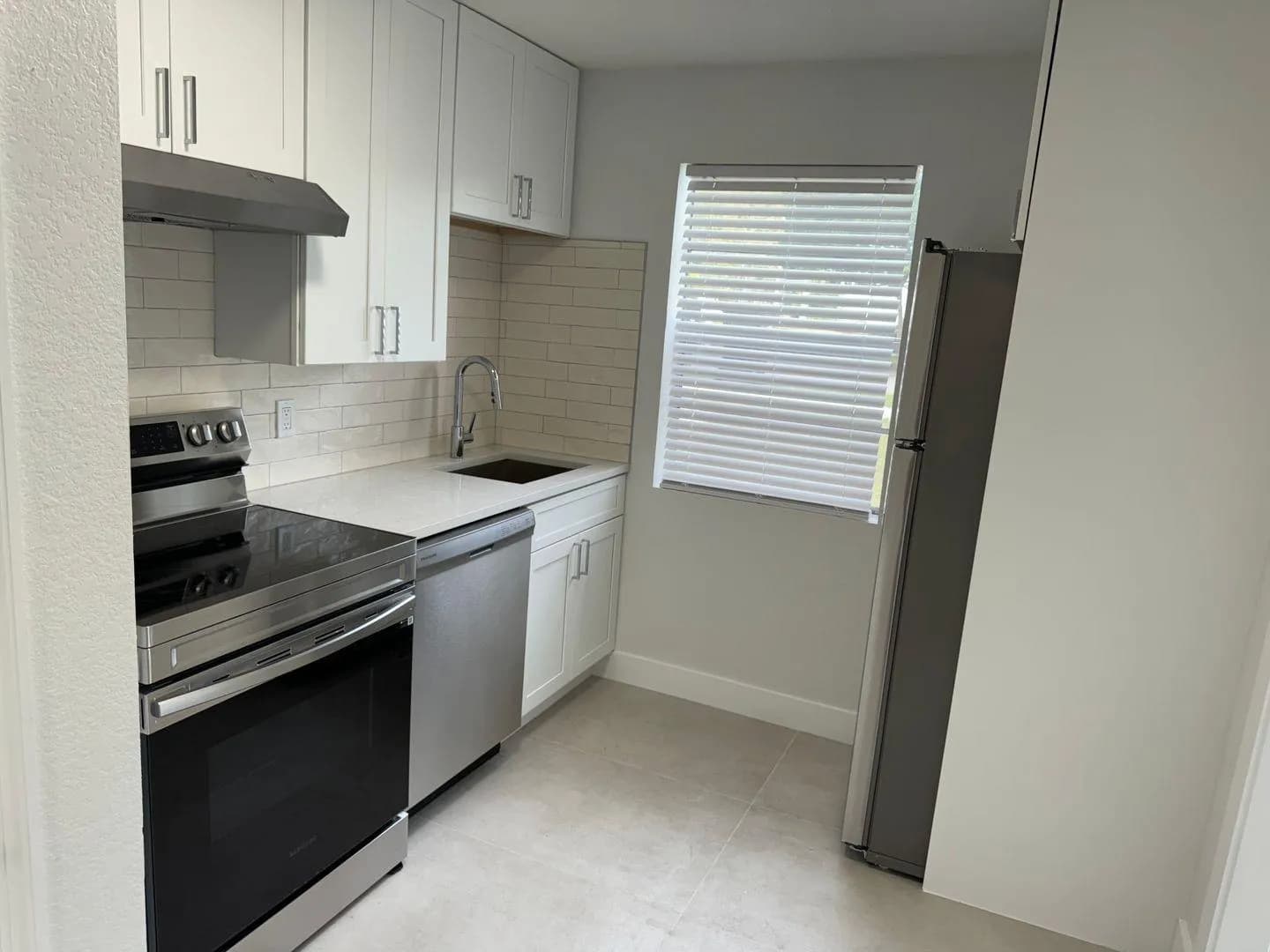 ***MOVE-IN SPECIAL - Keystone Court Apt 2 bed/1 bath (Benson)