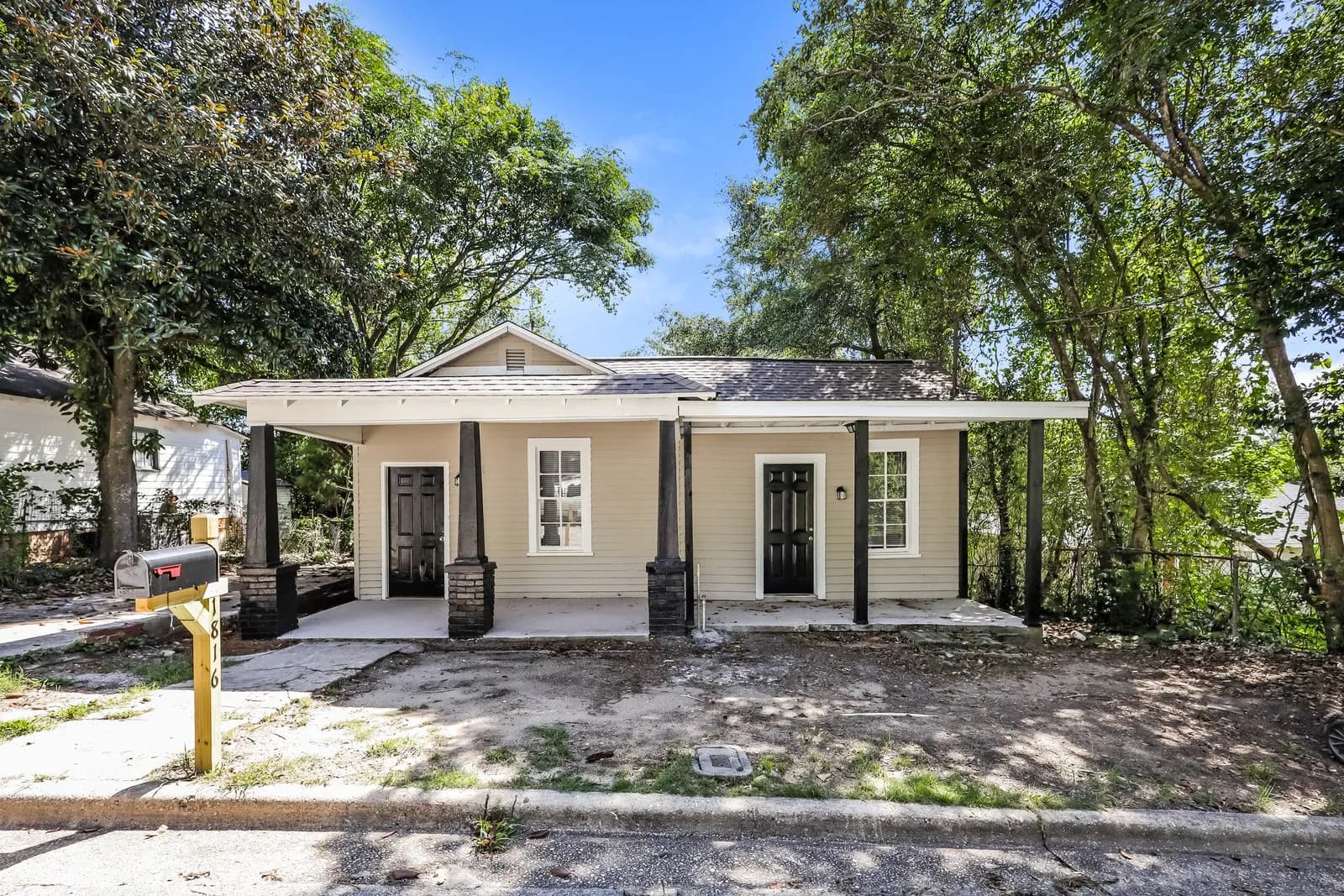 Charming 3-Bedroom Home on 6 Ct