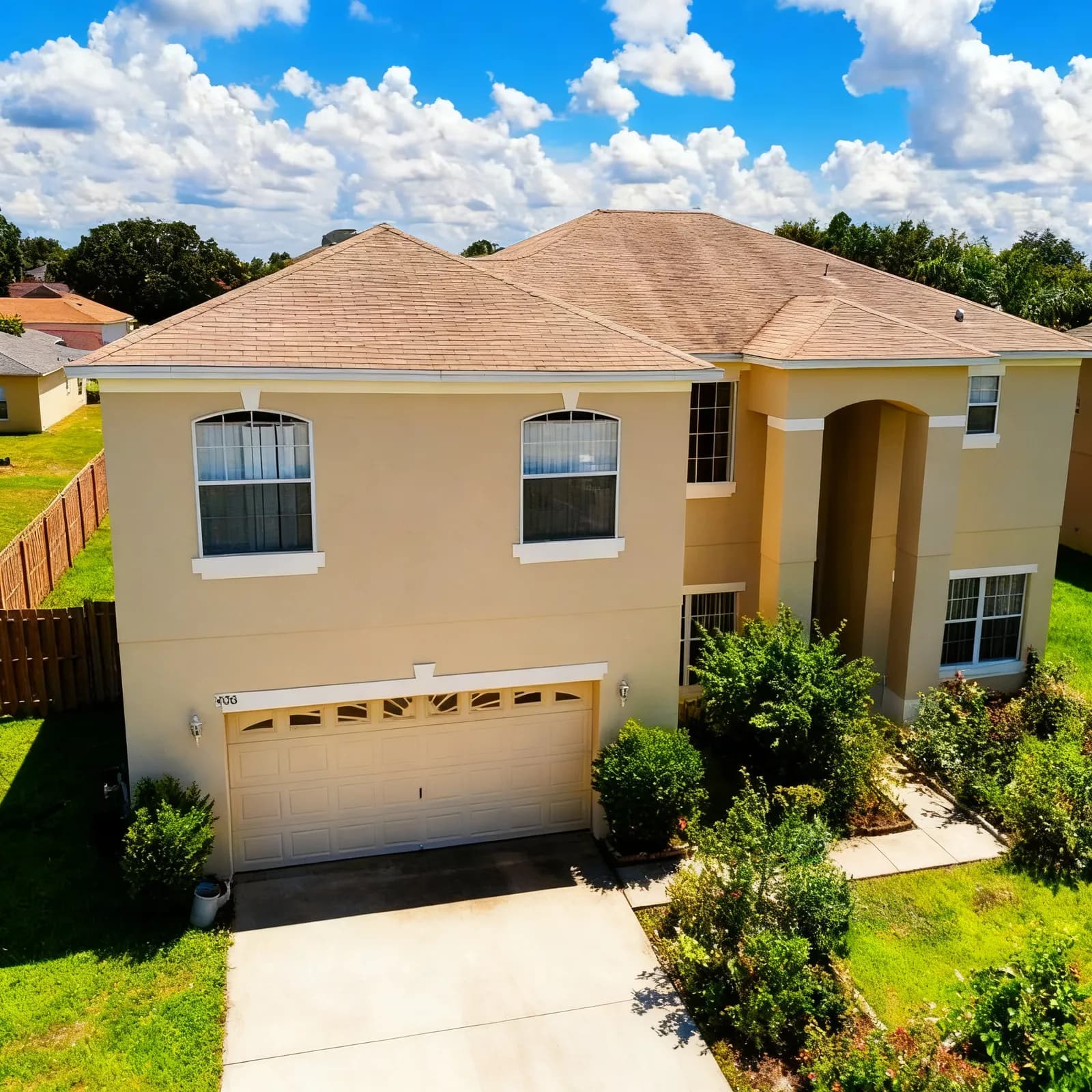 Beautiful 4-Bedroom + Bonus Room, Pool Home for Rent in Poinciana