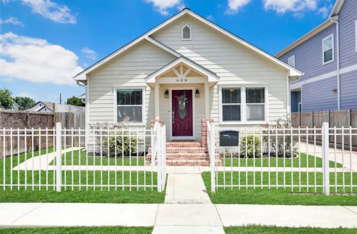 updated 2 bedroom, 2.5 bath